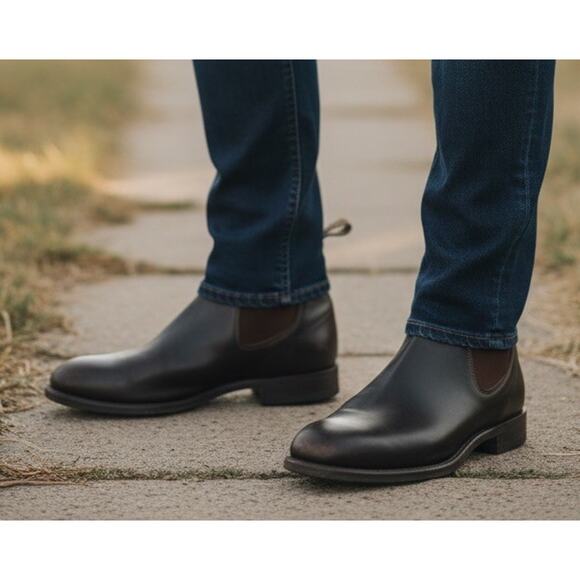 *Flawed R.M. Williams Craftsman Boots Men’s 9.5 F Brown Leather Chelsea Pull-On - Picture 2 of 16